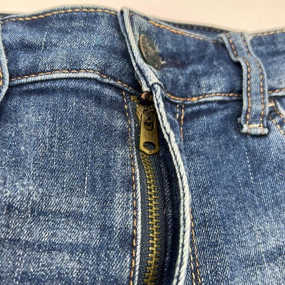 Abercrombie & Fitch Junior's High Waisted Blue Denim Cuffed Shorts Size 8R - Picture 12 of 14